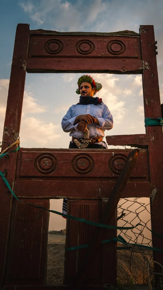 من موقع تصوير «مصنف».
